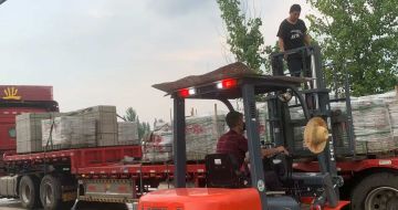 亳州 黄金麻冰裂纹，地铺石装车