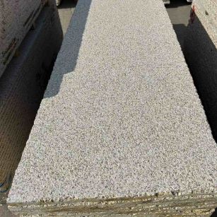 亳州 黄金麻花岗岩荔枝面毛板，半成品