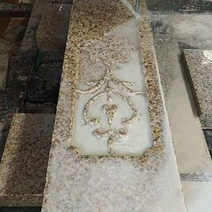 亳州 黄金麻花岗岩异形加工雕刻栏杆大柱