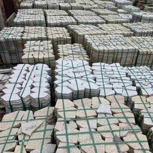 亳州 黄金麻白麻花岗岩荔枝面地铺石(冰裂纹)