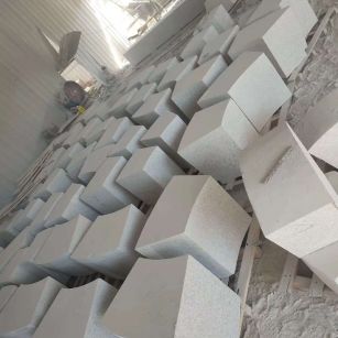 亳州 白麻花岗岩异形坐凳