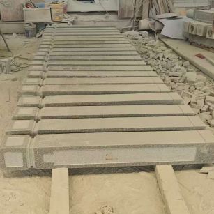 亳州 芝麻白异形加工雕刻-栏杆大柱，方柱