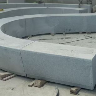 亳州 芝麻白花岗岩光面弧形坐凳