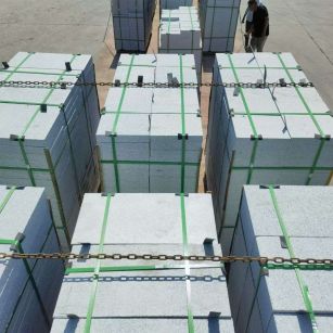 亳州 芝麻白花岗岩5公分地铺石 花岗岩厂家工厂装车日常