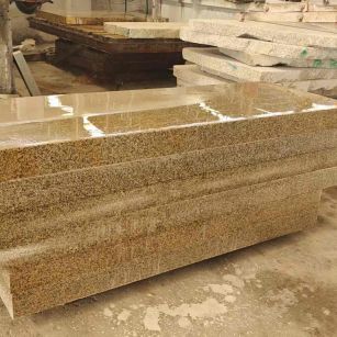 亳州 黄金麻栏杆料半成品加工中