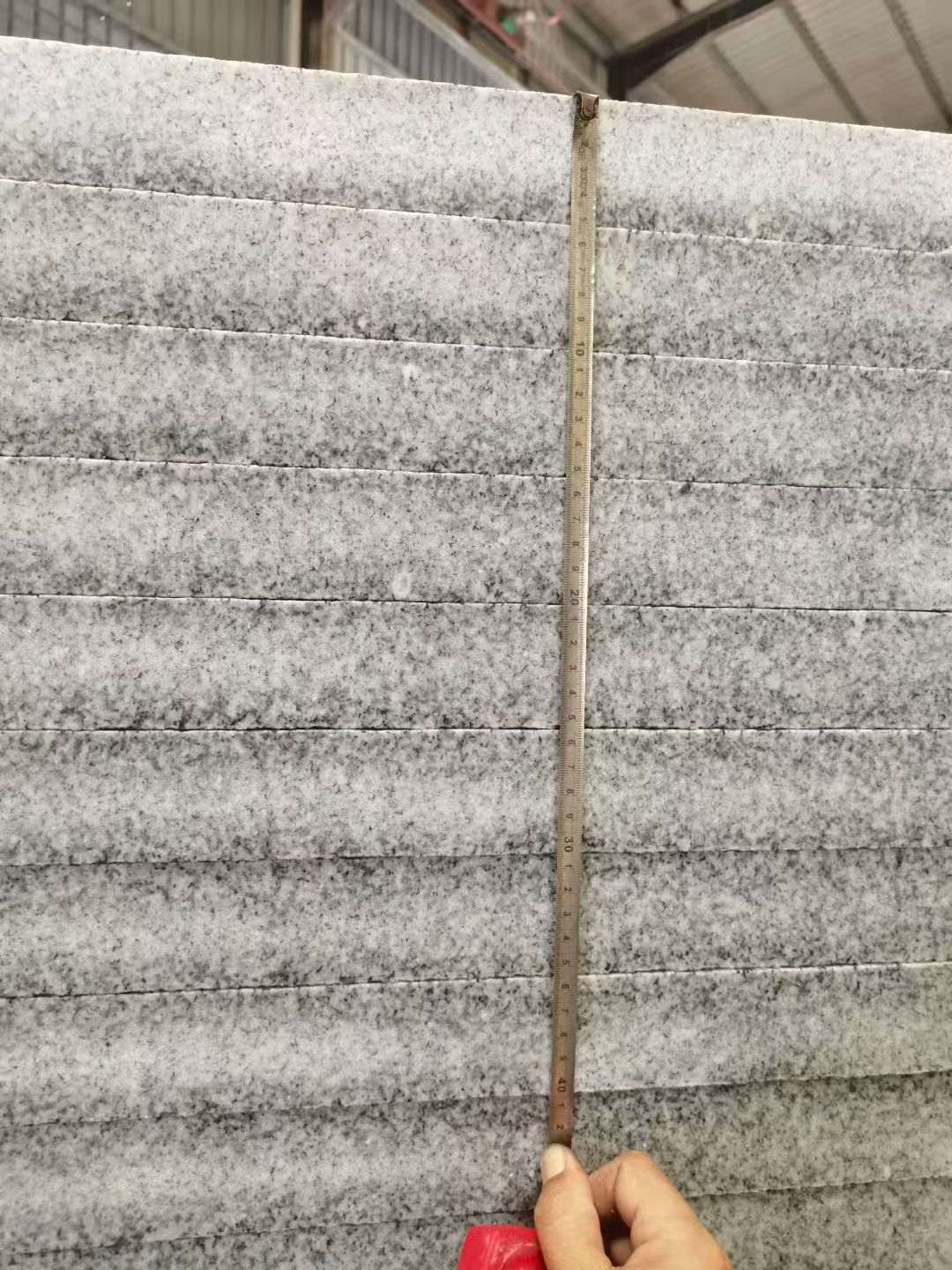 亳州 芝麻白火烧成品厚薄均匀，B料价格接近A料质量