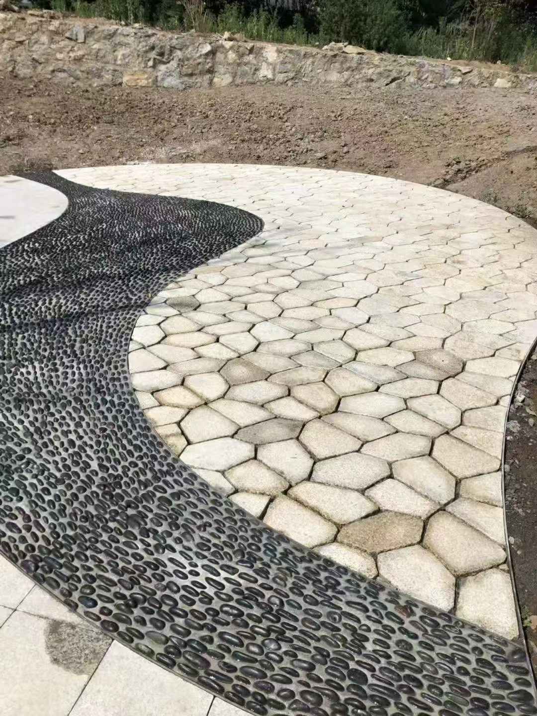 亳州 黄金麻冰裂纹地铺石工地铺装案例