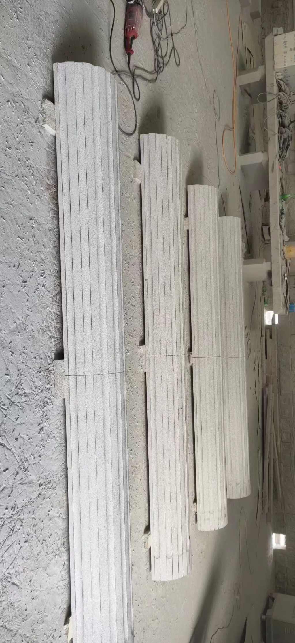 亳州 花岗岩厂家带你看白麻花岗岩门楼大柱柱皮