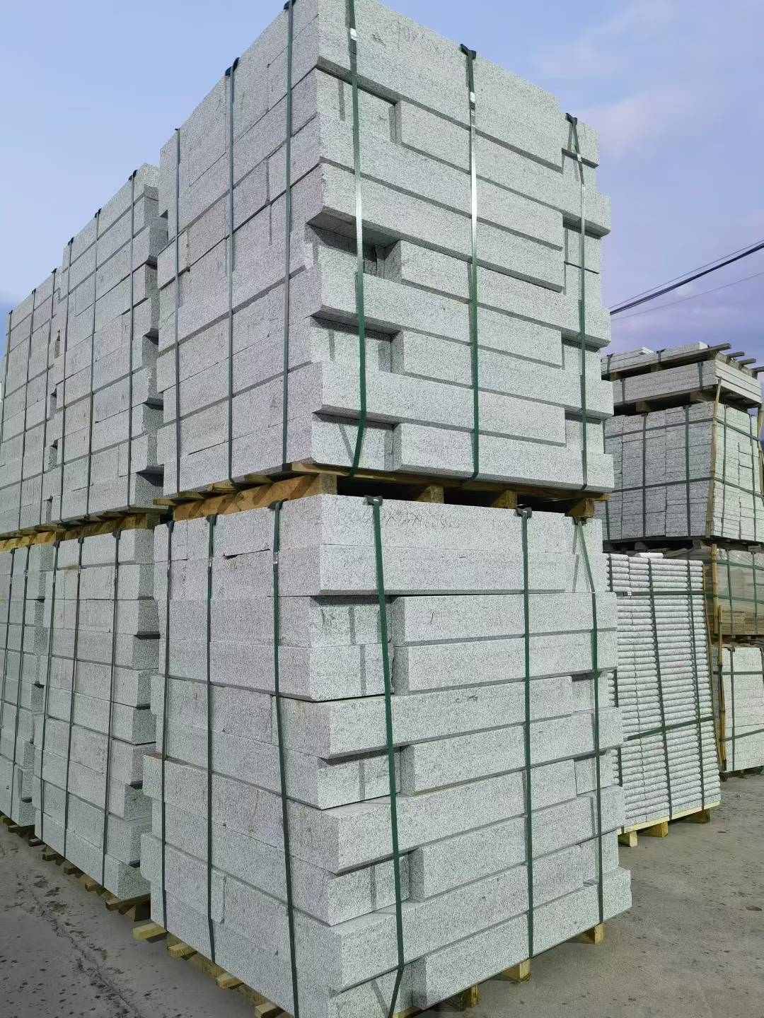 亳州 芝麻白花岗岩路沿石，路缘石，路肩石，道牙，立缘石，马路牙子，街沿石，侧石等