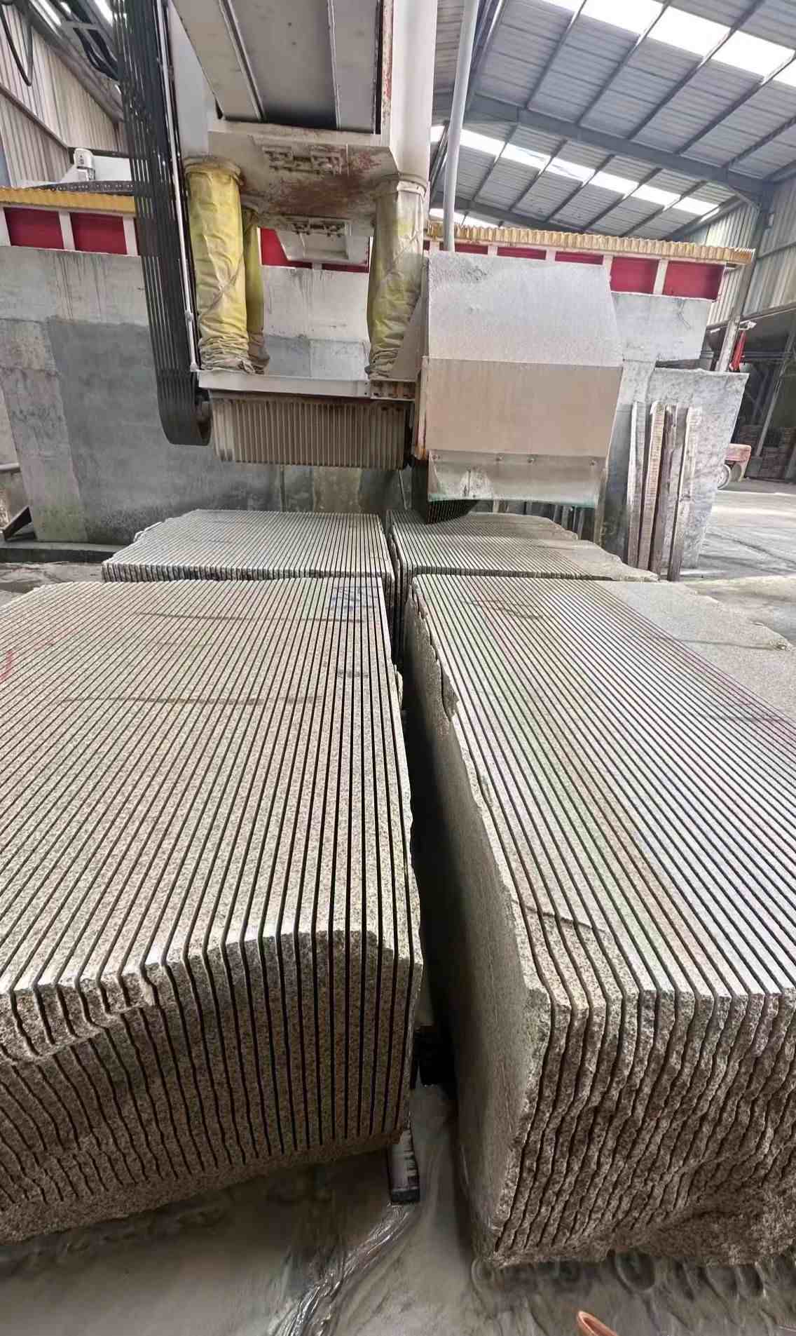 亳州 车间生产日常，黄金麻白麻花岗岩