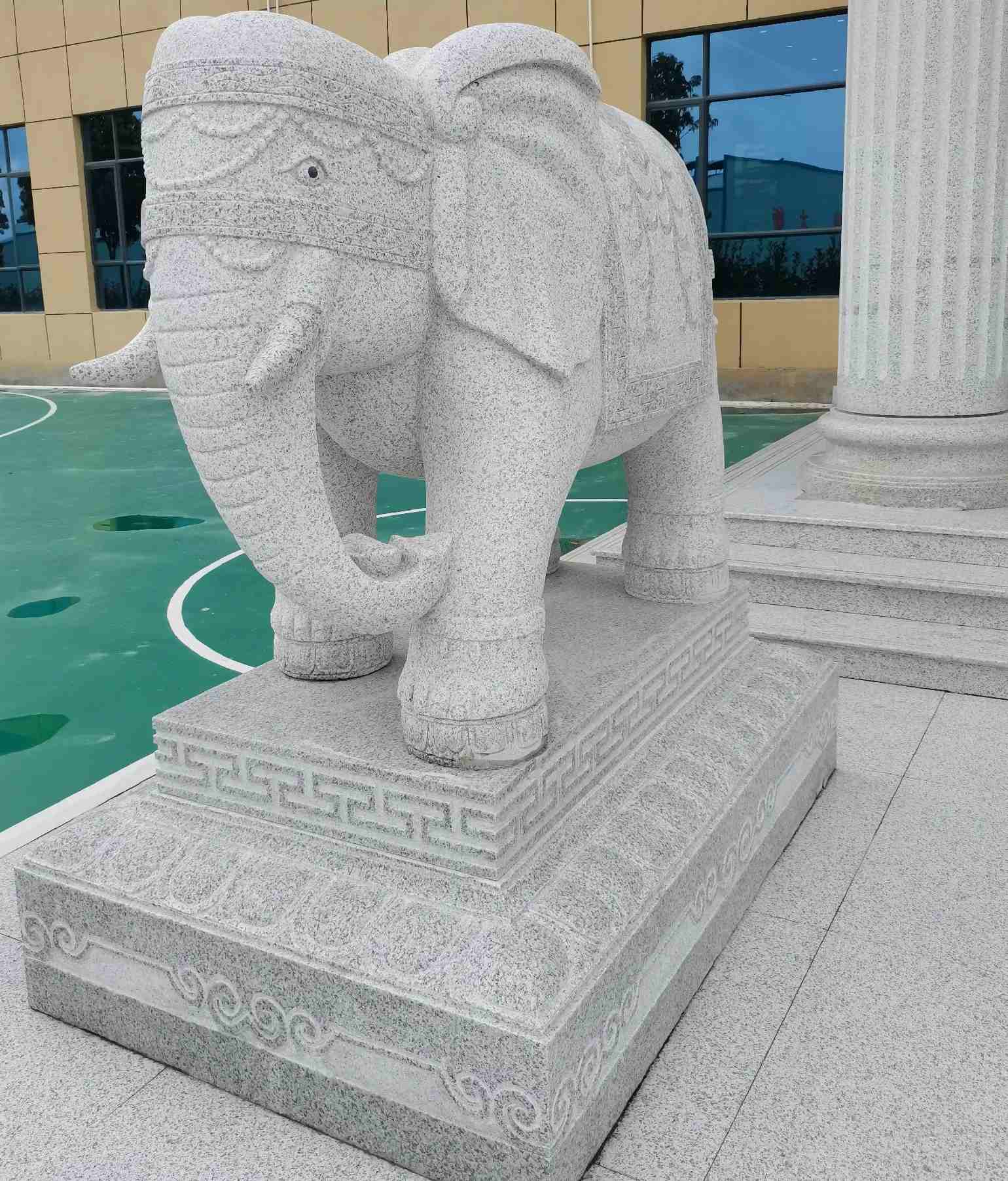 亳州 白麻花岗岩动物异形石雕-大象