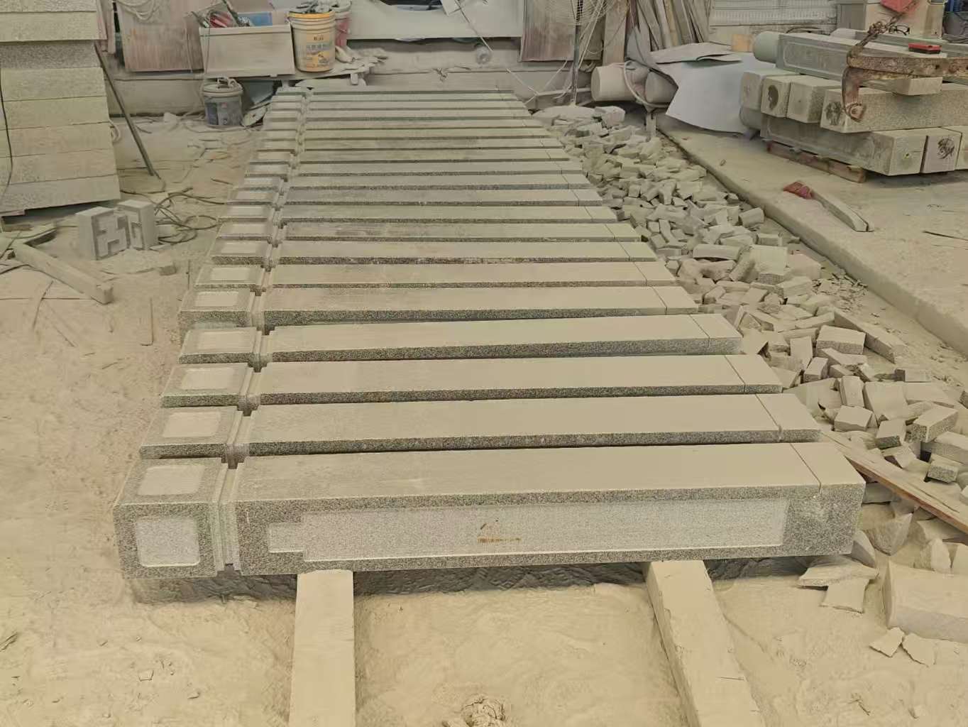 亳州 芝麻白异形加工雕刻-栏杆大柱，方柱