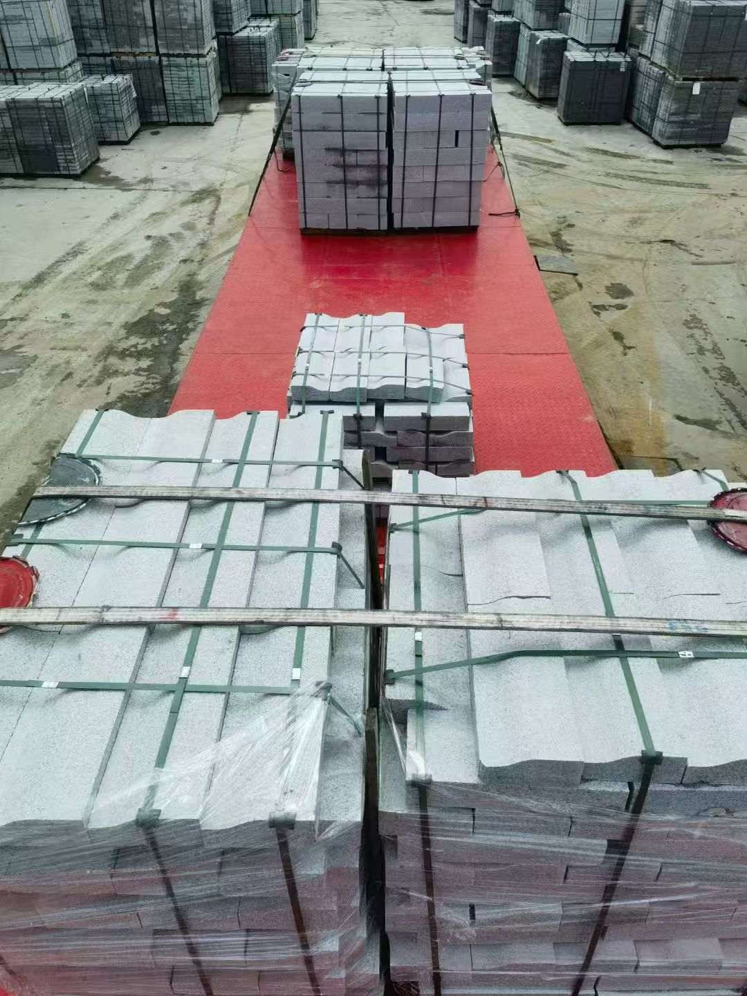 亳州 芝麻白仿形加直形路沿石出货日常