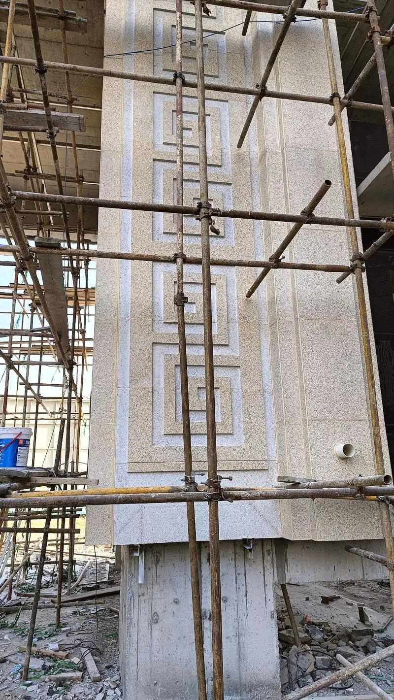 亳州 黄金麻花岗岩别墅外墙干挂回纹造型效果