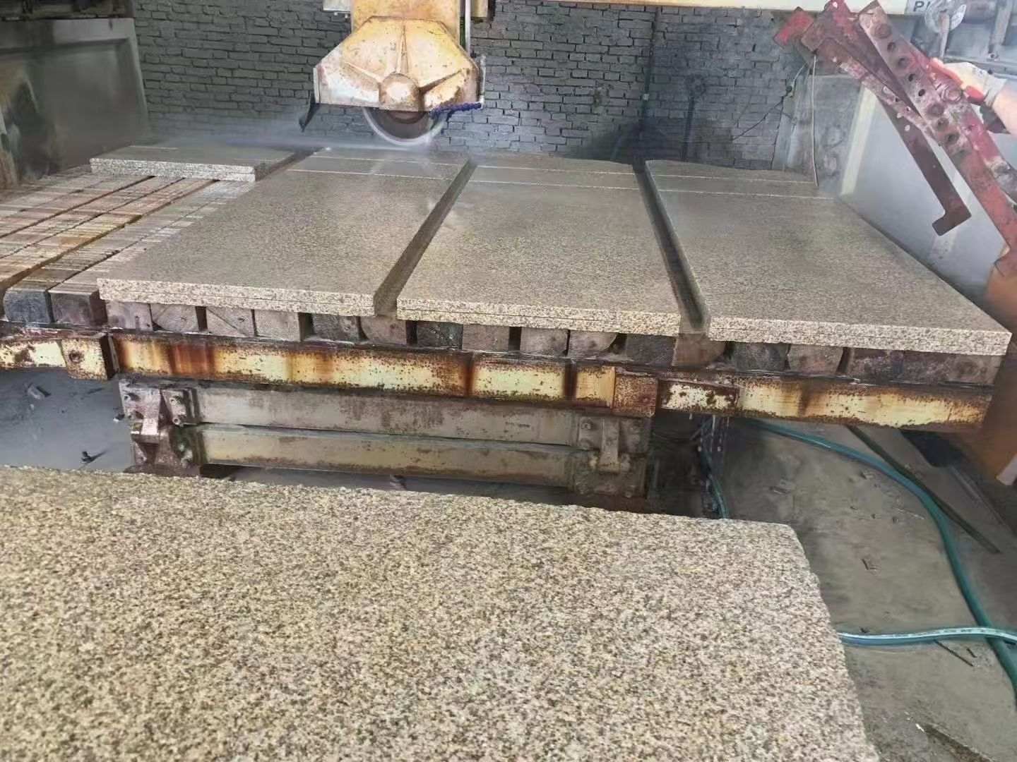 亳州 黄金麻荔枝面成品板加工