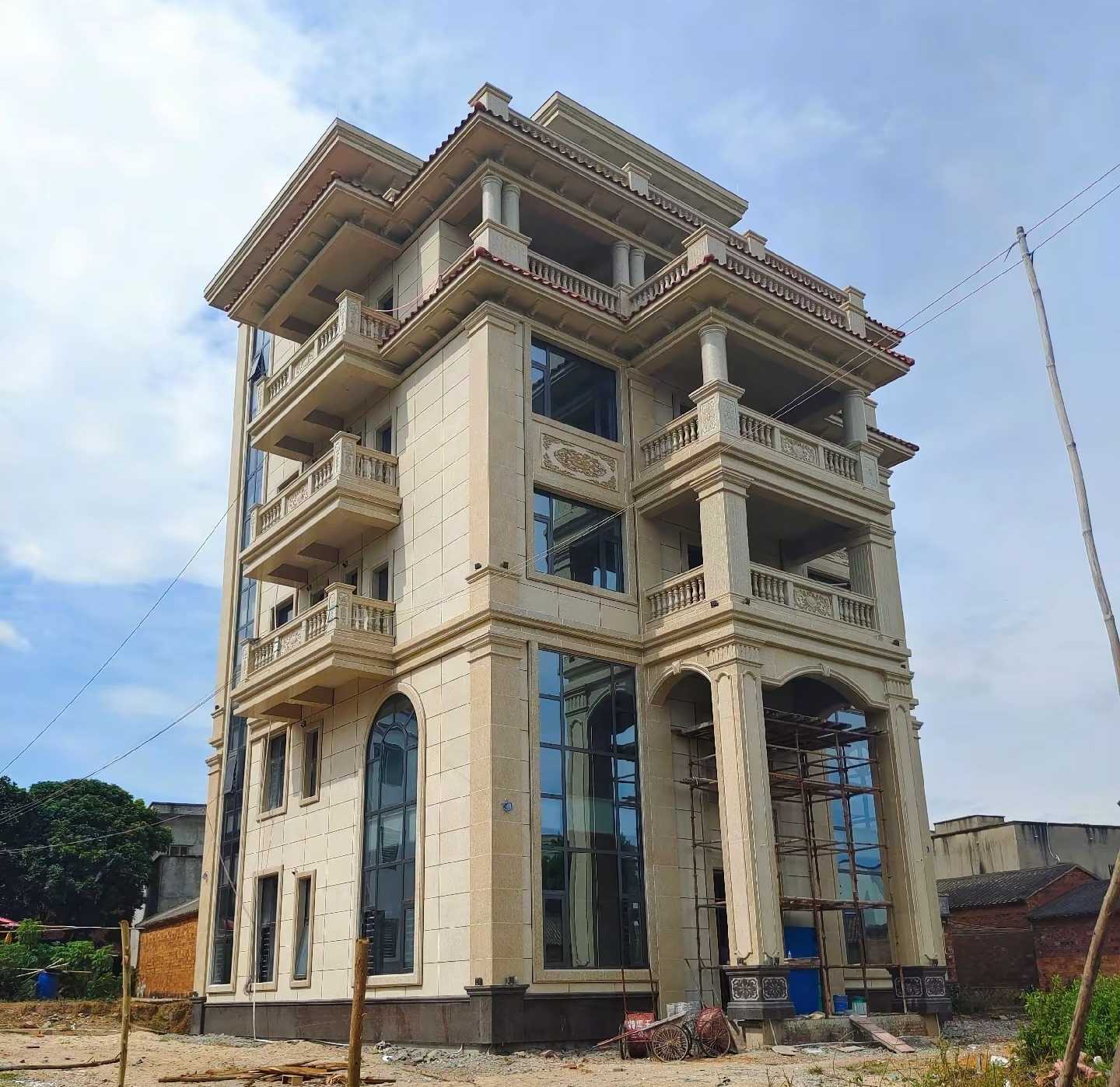 亳州 黄金麻花岗岩石材别墅外墙干挂搭配（雕花栏杆花瓶柱门楼罗马柱）